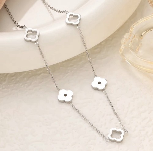 Silver delicate lucky - lucky, clover